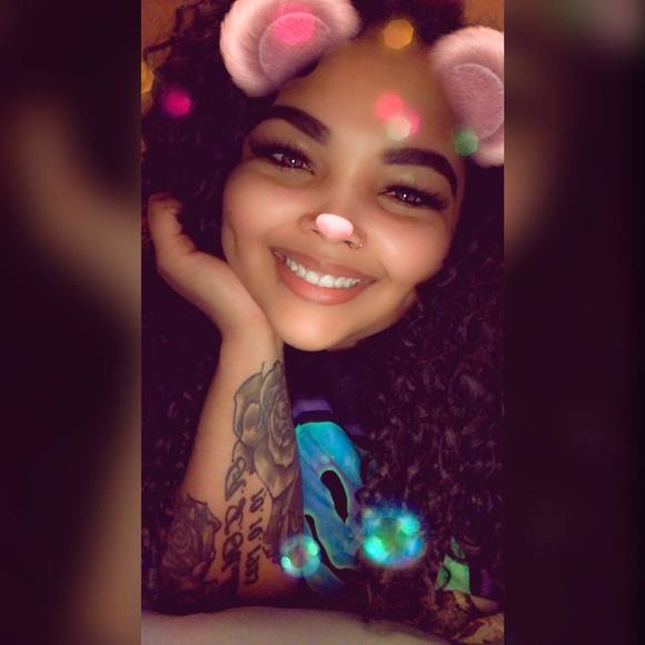 Meet your Posher, Taelor - Picture 1 of 1